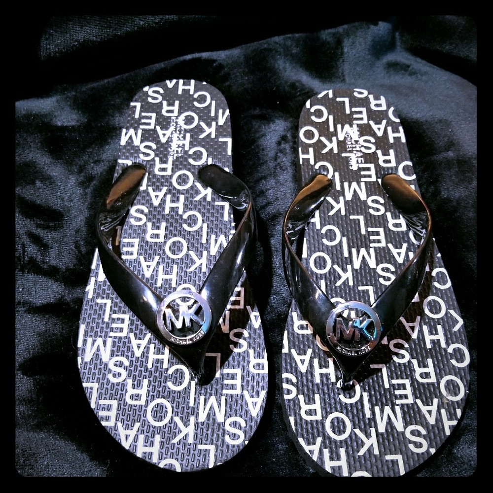Michael Kors Flip Flop Sandles